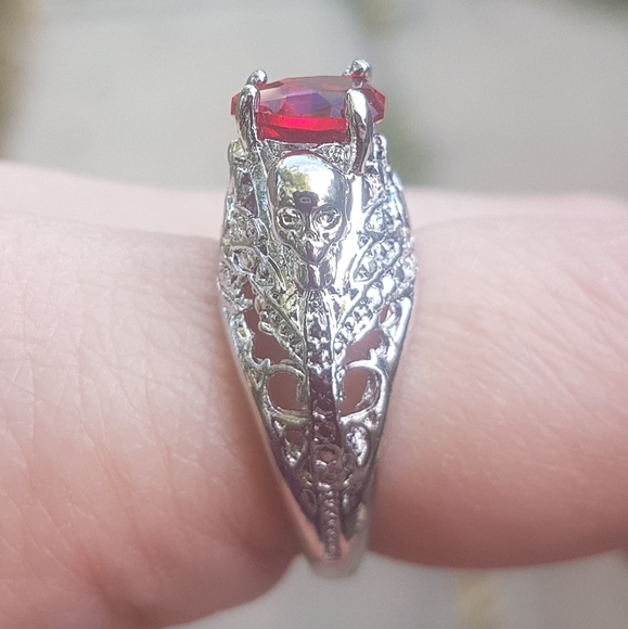 💀❤️ Skull Love Ring - Picture 4 of 8